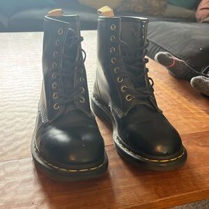 Size 9/12 dr martens